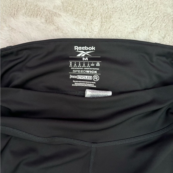 REEBOK Size M workout shorts - Picture 2 of 4